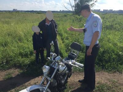 В Канищеве остановили пьяного мотоциклиста с ребенком