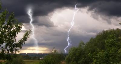 Виновата молния?: В Лисичанске снова возникли перебои с водой и светом