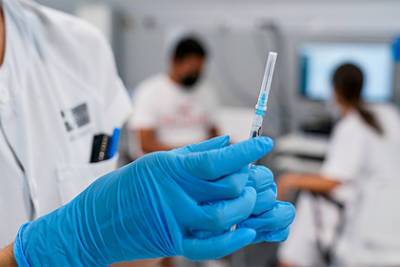 Эксперт объяснила нежелание Запада регистрировать российские вакцины