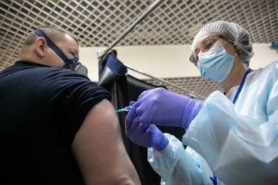 В Москве предприятиям пообещали гранты за вакцинацию сотрудников