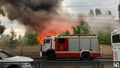 Видео из Сети. В Юго-Западном районе Воронежа произошел крупный пожар