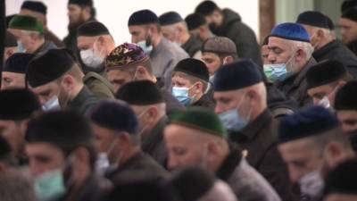 В Чечне ввели ограничения, чтобы "выиграть время"
