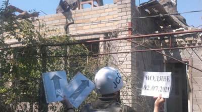 Оккупанты обстреляли гражданские здания в поселке Водяное на Донбассе