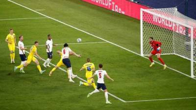 Англія забила вдруге у ворота України: Магвайр відзначся після подачі зі штрафного