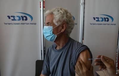 Премьер-министр Израиля заявил о начале ревакцинации лиц старше 60 лет