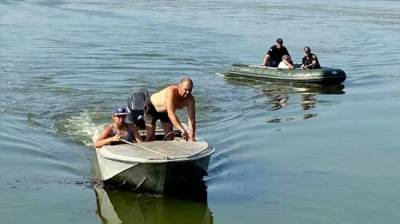 В Одесской области спасли подростка, которого унесло в море на матрасе