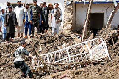 Около 150 человек погибли при наводнении в Афганистане
