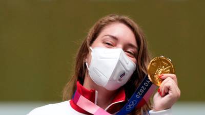 Стрелок Бацарашкина завоевала второе олимпийское золото в Токио