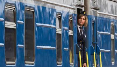 Одиннадцать поездов «Укрзализныци» задерживаются из-за аварии