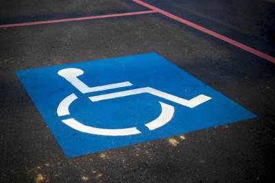 Зеленский подписал закон о возможности замены жилья лицам с инвалидностью