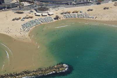 На пляже Гордон в Тель-Авиве утонул мужчина