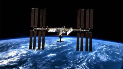 Открытие люков с МКС в модуль «Наука» перенесли на сутки
