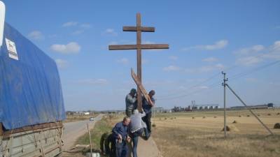 В Челябинской области ищут вандала, сломавшего два поклонных креста
