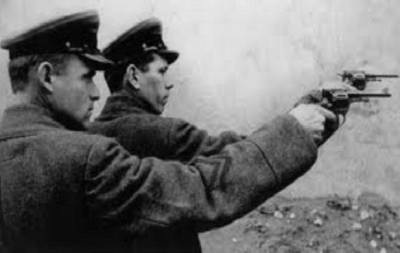 Как НКВД «охотился» на предателей после войны
