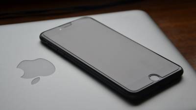 Производство iPhone может пострадать от дефицита комплектующих