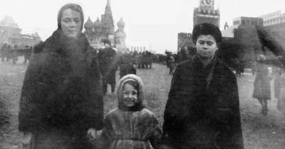 Старое фото деревенской семьи растрогало москвичей