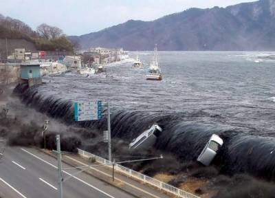По всему побережью Тихого океана объявили об угрозе цунами