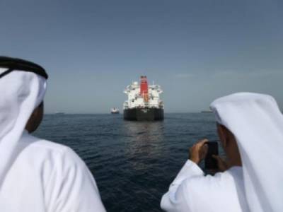 Минобороны Британии: У берегов Омана атаке подверглось торговое судно Израиля