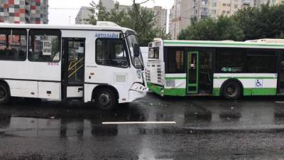 Появились кадры с места аварии двух автобусов на Пятницком шоссе