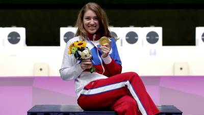 Второе золото, третья медаль: Бацарашкина вновь стала чемпионкой в стрельбе из пистолета на Олимпиаде в Токио