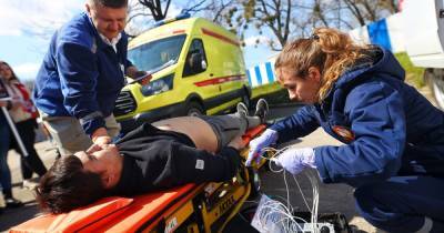 Калининградский врач объяснил, почему всех спасённых купальщиков нужно везти в больницу