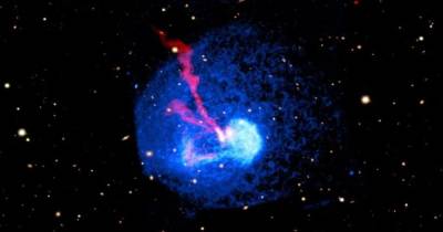 Космический телескоп "Чандра" сделал снимок необычного столкновения скоплений галактик