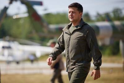 Зеленский прибыл в Донбасс для встречи с военными