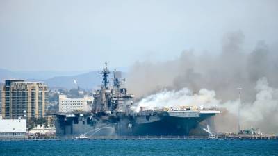 ВМС США предъявили моряку обвинения в поджоге в связи с пожаром на десантном корабле
