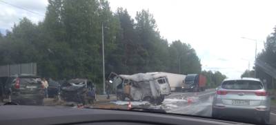 В Бокситогорском районе произошло ДТП с тремя автомобилями — фото