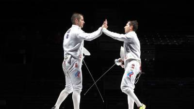 Российские шпажисты взяли серебро в командном турнире на ОИ-2020 в Токио