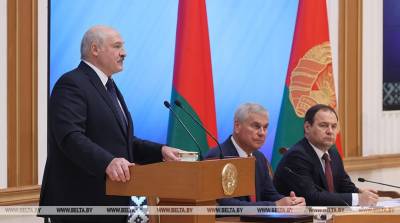 Лукашенко: все эти борцы с режимом – самые обычные уголовники. Они обокрали государство