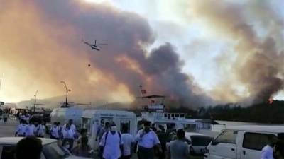 Генконсульство РФ в Анталье призывает туристов быть готовыми к эвакуации из-за пожаров