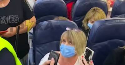 В Харькове из-за пассажирки без маски задержали международный авиарейс