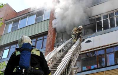После пожара на заводе в Ростовской области госпитализированы семь человек
