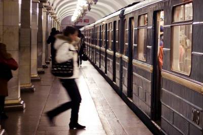 «Главное, не делать целые поезда»: Гордон о женских вагонах в метро