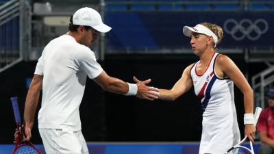 Веснина и Карацев пробились в финал теннисного турнира в миксте на ОИ