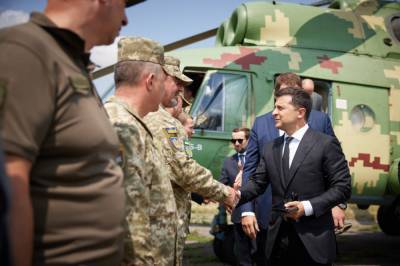 Зеленский прибыл на Донетчину: представил нового командующего ОС и поздравил Авдеевку с 7-й годовщиной освобождения