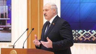 Лукашенко отчитал авторов замечаний к поправкам в Конституцию и вернул их на доработку
