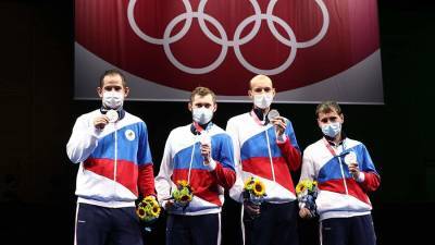 Тренер прокомментировал серебро российских шпажистов в командном турнире ОИ