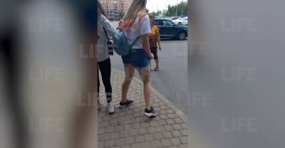 "Кому в рожу?": В Петербурге женщина распылила перцовый баллончик в подростков