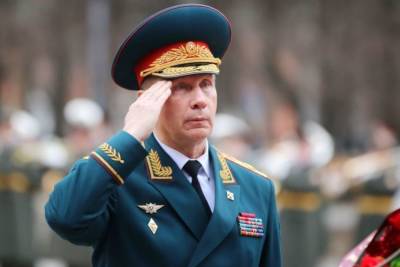 Золотов присвоил звание лейтенанта олимпийской победительнице Бацарашкиной