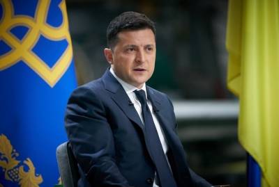 Зеленский приказал привести в соответствие все границы Украины