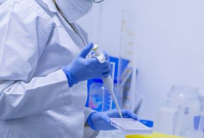 В Китае сочли подозрительным закрытие лаборатории в США после вспышки пневмонии