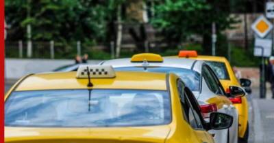 Запуск системы мониторинга такси в Москве перенесли на 14 августа