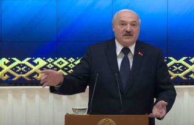 Лукашенко «вспомнил», как дал Тихановской $15 тысяч на дорогу и обозвал мерзавкой