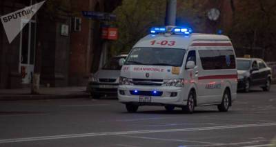 В Ереване сгорел автомобиль – водитель госпитализирован