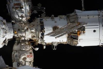 Давление в модуле «Звезда» на МКС резко упало из-за утечки воздуха
