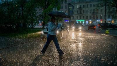 Петербургу пообещали три дня дождей и температуру ниже нормы