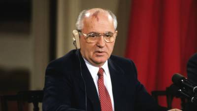 Горбачёв призвал Россию и США снижать уровни ядерных вооружений