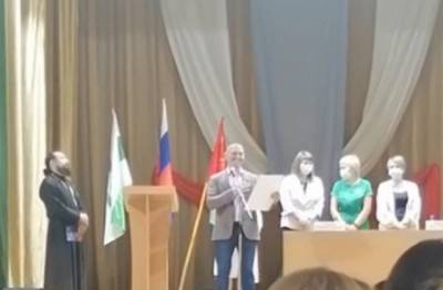 Депутата Госдумы Ильтякова освистали после предложения подписать документ о долголетии